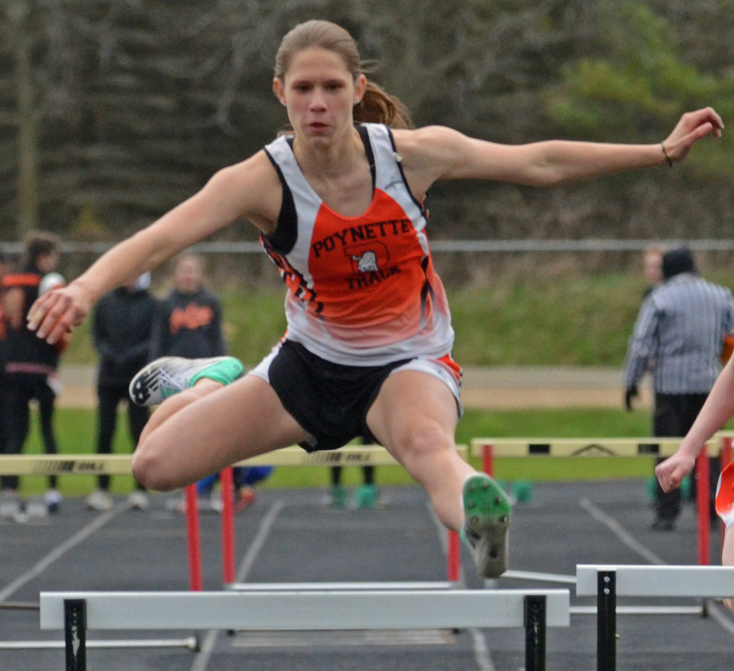 Megan Reddeman hurdles